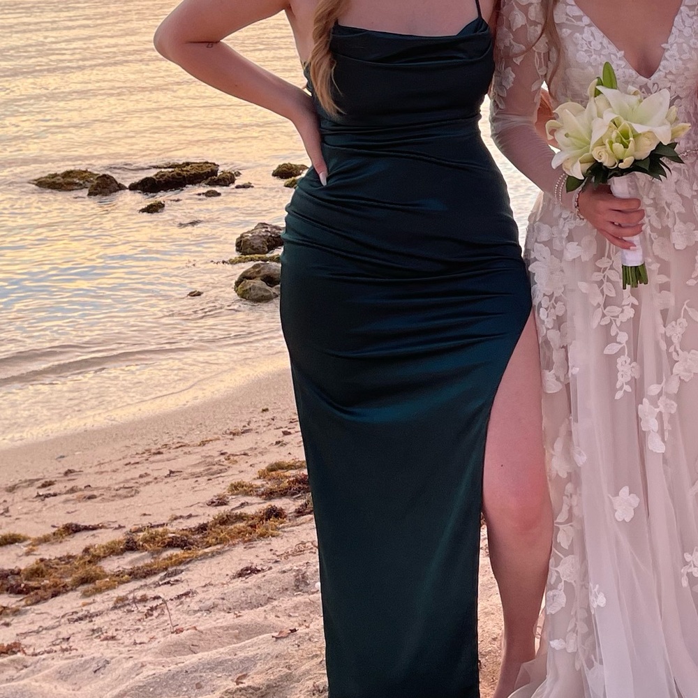 Green Windsor dress with slit